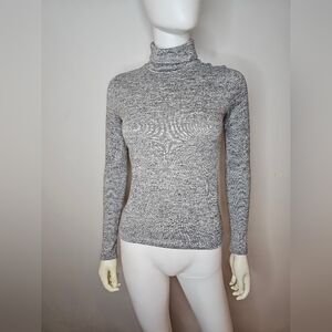 Women's Gray Knit Turtleneck Long Sleeve Size S Winter Fall Seasons